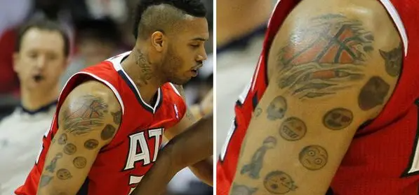 Emoji tätoveeringud Mike Scott